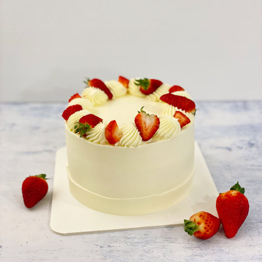 Little Strawberry Cake